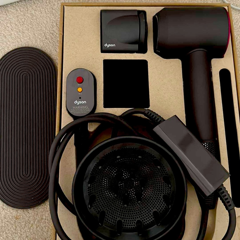 Dyson Supersonic Complete Blow Dryer